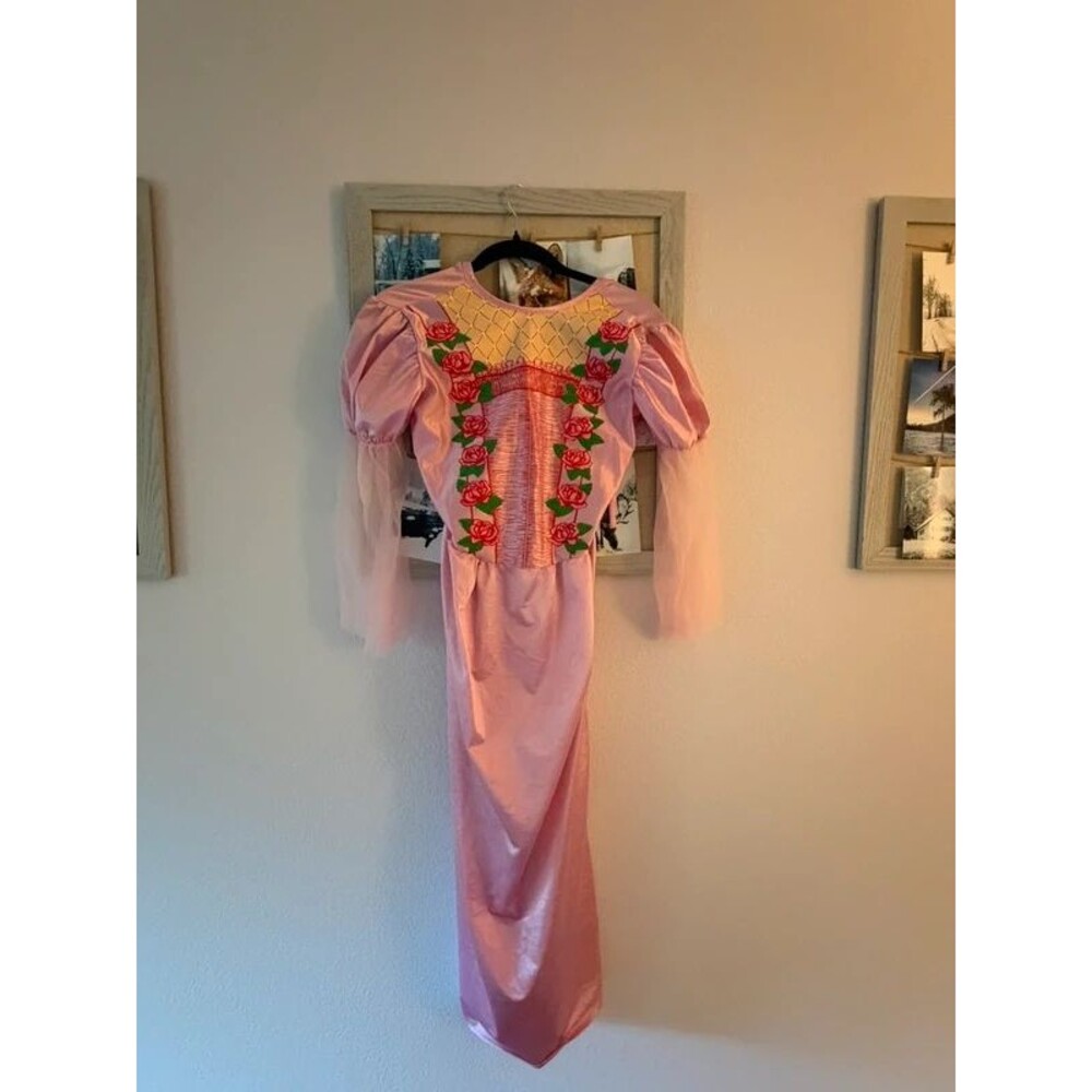 Early 2000s Y2K princess costume by Rubie’s, kids size Large.